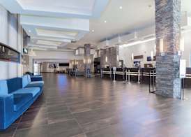 Sandman Signature Vancouver Airport Hotel & Resort 2