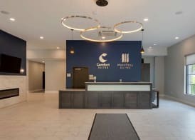 Comfort Suites Cincinnati University - Downtown 2