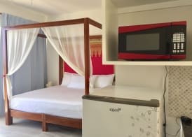 Ocean Zen Suites on 5th Avenue - Adults Only 4