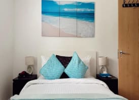 Canary Wharf Apartments 5