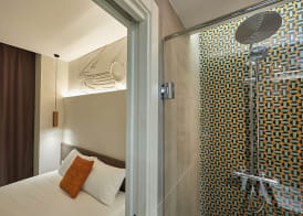 M Suite Hotel 5