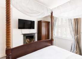 Shakespeare House, Free Parking, Town Centre Location 4