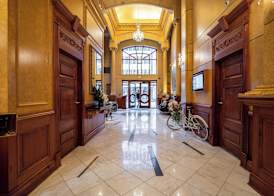 Hotel Le Soleil by Executive Hotels 3