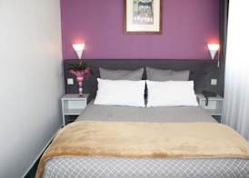 Yasha Hotel 3