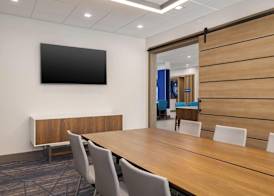 Holiday Inn Express & Suites Nacogdoches Southwest by IHG 2