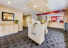 Birch Hills Suites - Blue Ash 2