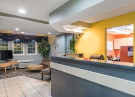 Microtel Inn & Suites by Wyndham Riverside 3