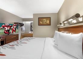 Red Roof Inn Milwaukee – Airport/Oak Creek 5