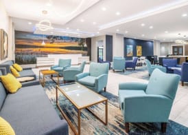 La Quinta Inn & Suites by Wyndham Valdosta 2