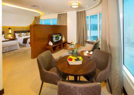 Arch Hotel 2