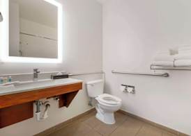 Comfort Suites Keeneland 5