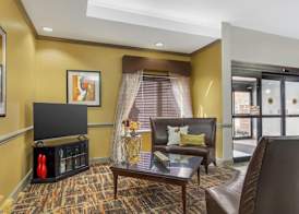 Best Western Plus Suites Greenville 3