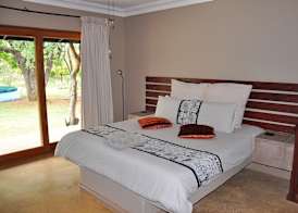 Ukutula Lion Lodge 5