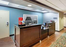 Hampton Inn & Suites Houston/League City 3
