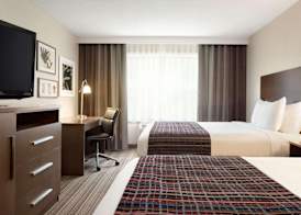 Country Inn & Suites by Radisson, Platteville, WI 4