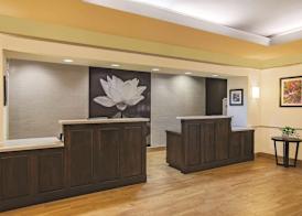 La Quinta Inn & Suites by Wyndham Beaumont West 3