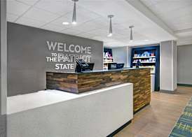 Hampton Inn Westfield 4