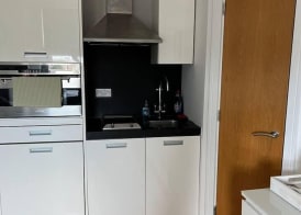 Stylish Studio Flat Near Central London 3