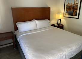 Super 8 by Wyndham San Jose Airport 4