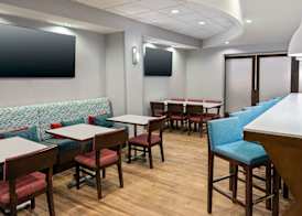 Hampton Inn Petersburg-Southpark Mall 4