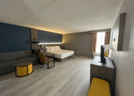 Comfort Inn & Suites Johnson City - Binghamton 5