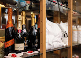 Hotel & Suites Le Dauphin Quebec 4