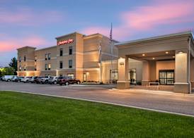 Hampton Inn Fairmont 2