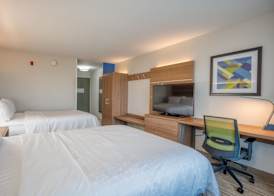 Holiday Inn Express & Suites GREENVILLE by IHG 4