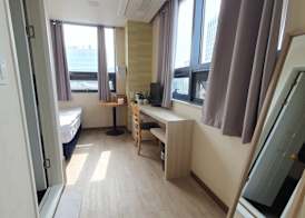 Bound Hostel 3