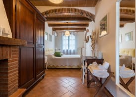 Borgo Terrosi 4