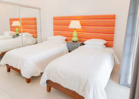 Colibri Court 2