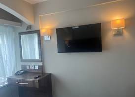 Riverside Hotel 4