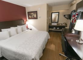 Red Roof Inn PLUS+ Secaucus - Meadowlands 5