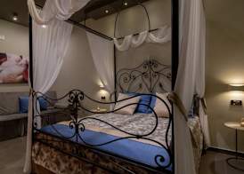VESUVIANUS Rooms and More 5