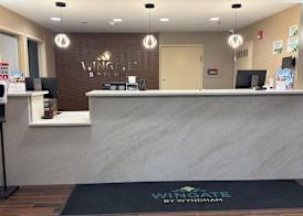 Wingate by Wyndham Utica 4