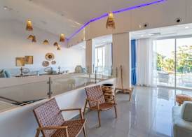 Adelais Bay Hotel 2