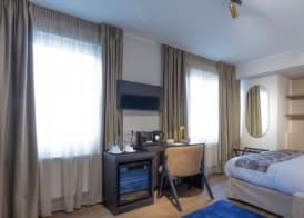 Delphi Hotel & Restaurant 2