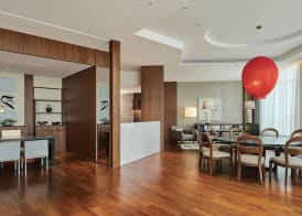 HUALUXE Ningbo Harbor City by IHG 5