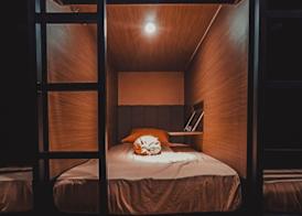 Autumn Living Hotel Kapsul 5