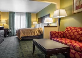 Quality Inn & Suites Bloomington I-55 and I-74 4