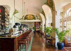 Raffles Hotel Le Royal 5
