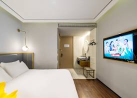 Qinfengyuan Hotel (Shanghai Xuhui District Zhongshan Hospital Jiashan Road Subway Station Branch) 2
