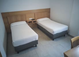 Hotel Abadi 4
