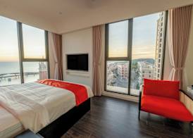 Hillside Sunset Apartment 3
