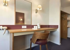Days Inn by Wyndham Membury M4 5