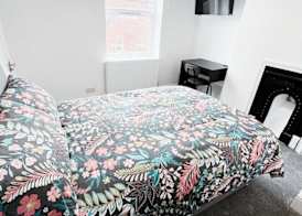 The Burford Hideaway 2