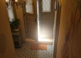 Tilas - Rooms in 19th Century Wooden Townhouse,Kadikoy 2