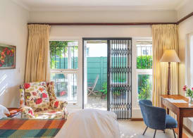 Hedge House Guest House 4