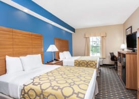 Baymont by Wyndham Jacksonville/Butler Blvd 4