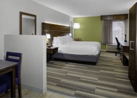 Holiday Inn Express CHESTER by IHG 4